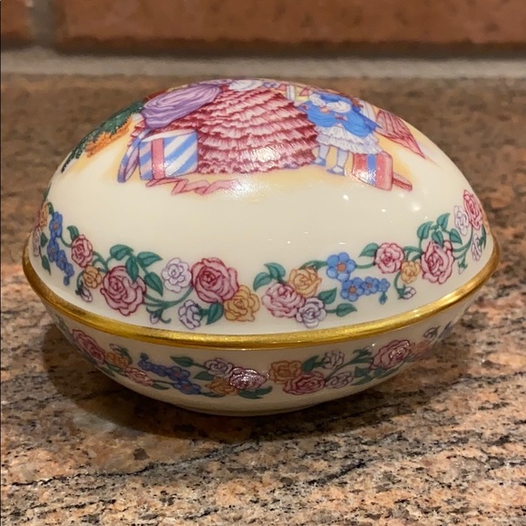 Lenox Victorian Easter Egg Trinket Boxes - 5pcs - Picture 4 of 16